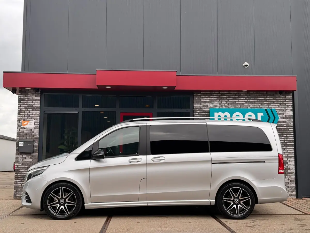 300d AMG Lang DC l BURMESTER l CAMERA l ADAPT.CRUISE l LEDER l CARPLAY l LED