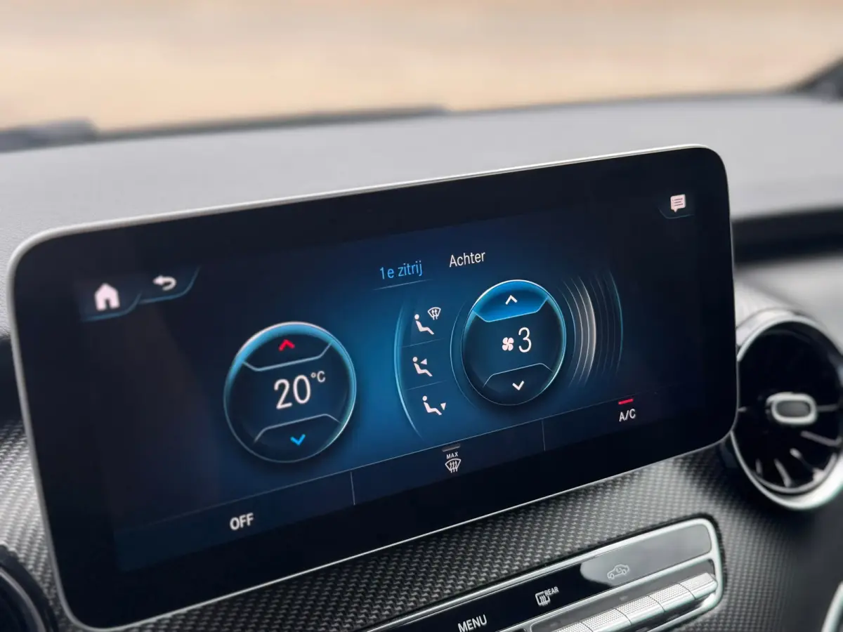 300d AMG Lang DC l BURMESTER l CAMERA l ADAPT.CRUISE l LEDER l CARPLAY l LED