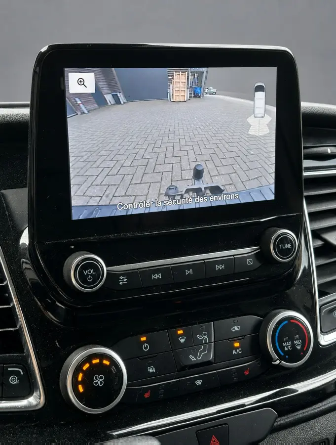320 2.0 TDCI L2H1 Sport Camera, Cruise, Carplay, LED, Leder, Stoelverwarming, Automaat, 185pk, Trekhaak, Multimedia, Uniek!