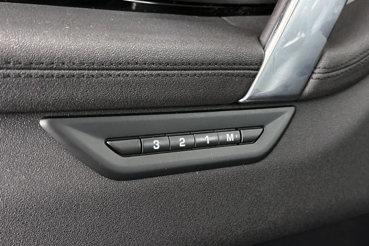 P300e 1.5 S 360 Camera Trekhaak Memory Meridian