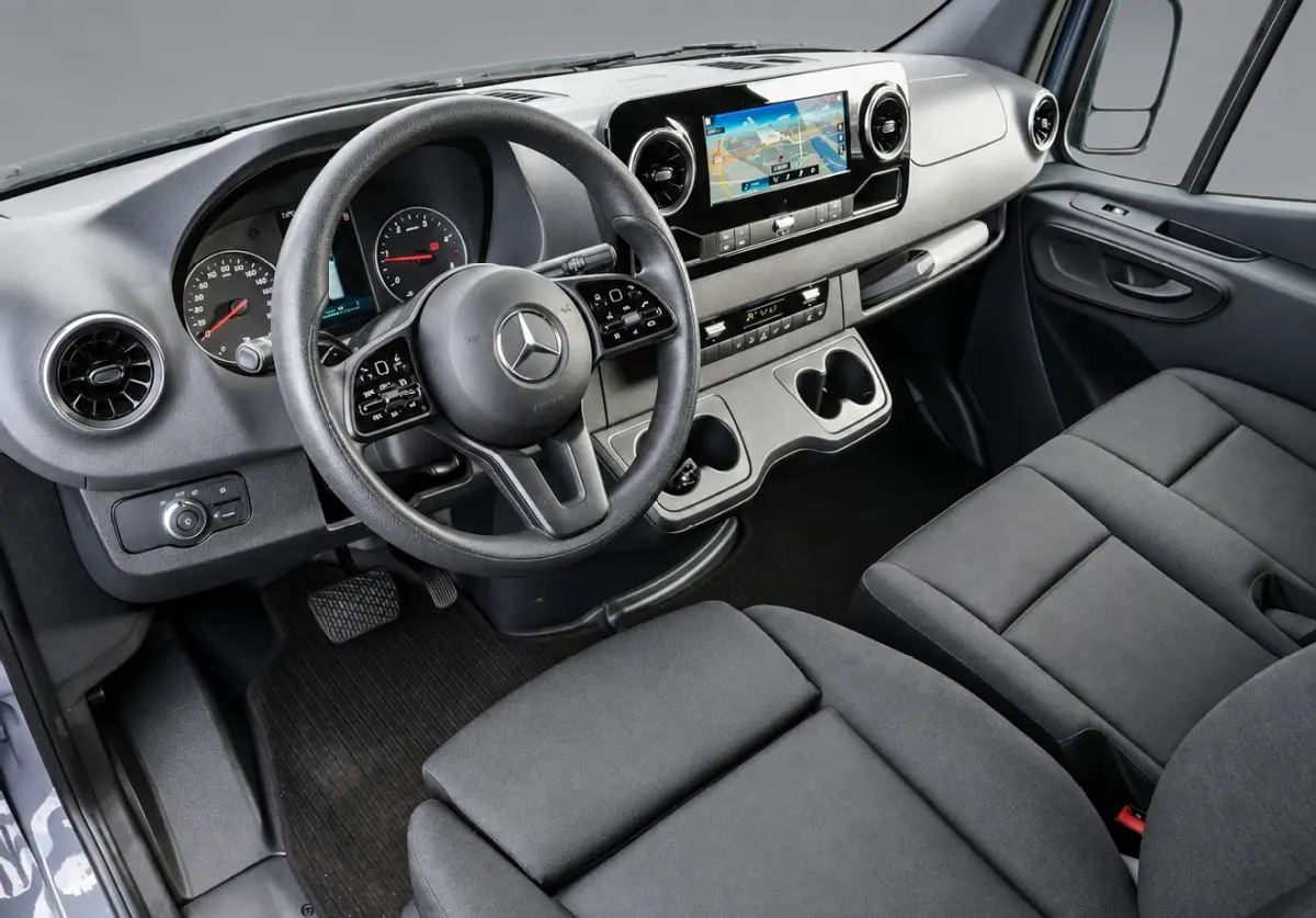 319 1.9 CDI L2H2 PB Edition 360 Camera, Cruise, Carplay, 10,5'' Mbux, LED, Automaat, 190pk, Standkachel, Stoelverwarming, Uniek!