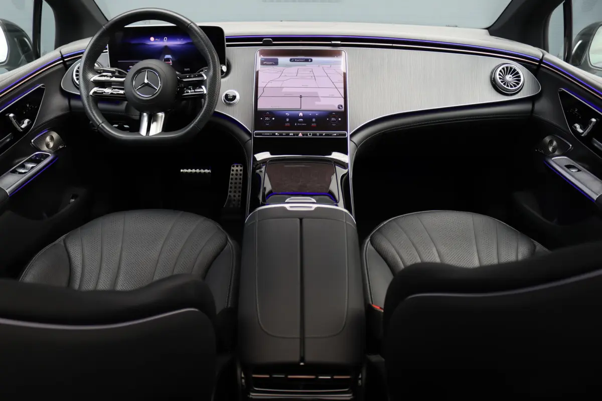 300 AMG Line 89 kWh | Luchtvering | Distronic+ | Panoramadak | Leder | Burmester | Digital Light | Verwarmd Stuurwiel | Surround Camera | Keyless Go |