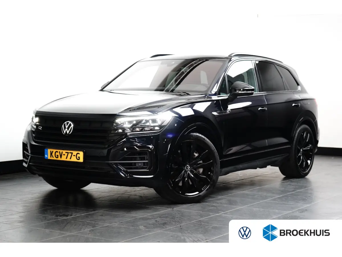3.0 TSi eHybrid 4MOTION R l Dealeronderhouden l Luchtvering l Pano Dak l Matrix LED l Leder Stoel incl Memory l Elektr. Trekhaak l 21" Suzuka Black l