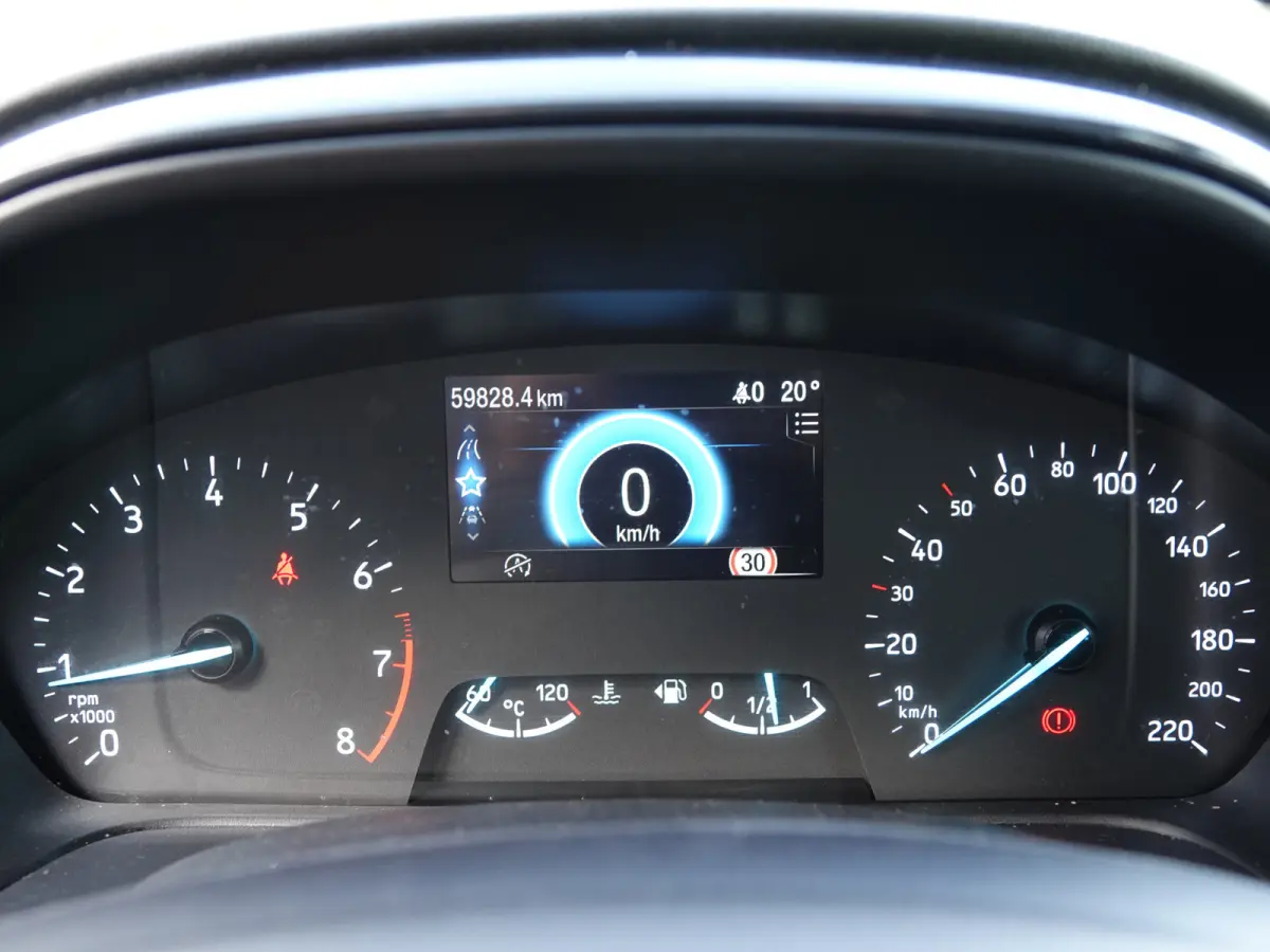 1.0 EcoBoost 125PK Titanium NAVI | LMV | AIRCO | CRUISE | PDC