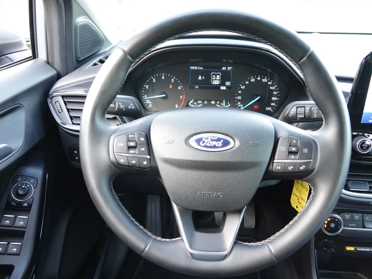 1.0 EcoBoost 125PK Titanium NAVI | LMV | AIRCO | CRUISE | PDC