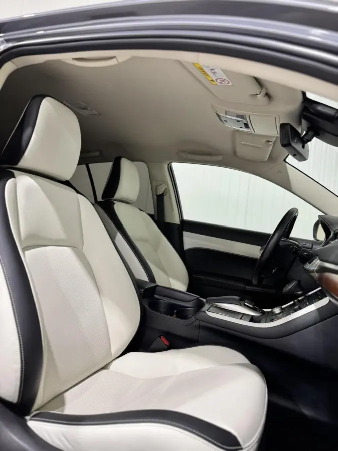 200h Luxury Line|DEALERONDERHOUDEN|LANE ASS|KEYLESS