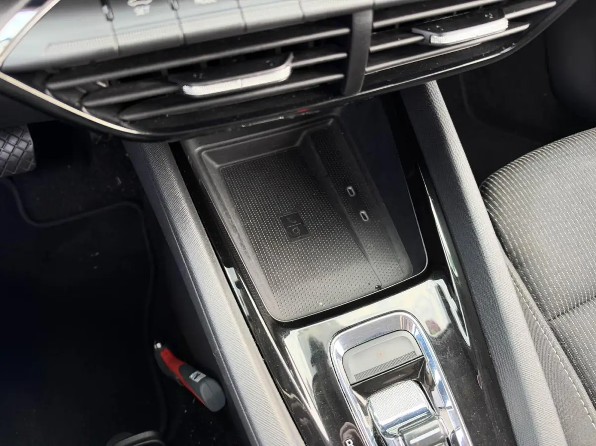1.0 e-TSI 110pk DSG Business Edition | Navigatie | Stoelverwarming | Trekhaak