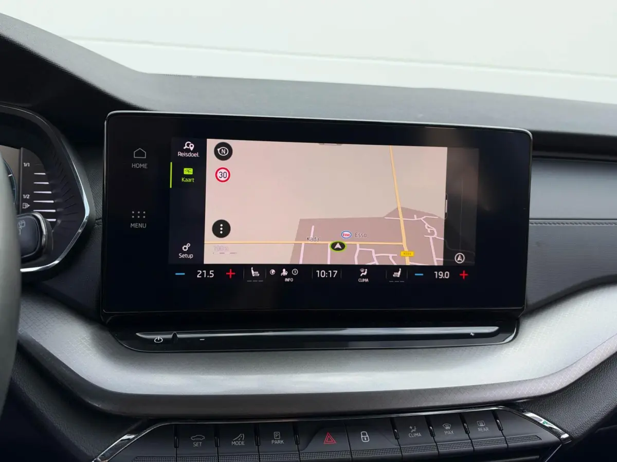 1.0 e-TSI 110pk DSG Business Edition | Navigatie | Stoelverwarming | Trekhaak