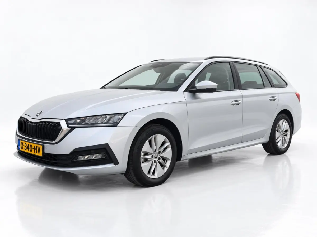 1.0 e-TSI 110pk DSG Business Edition | Navigatie | Stoelverwarming | Trekhaak