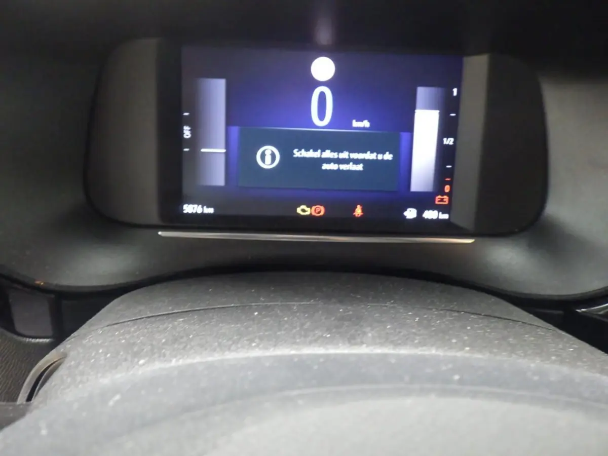 1.2 Turbo Hybrid Business Edition | Dode hoek waarschuwing | Draadloze Apple Carplay en Android Auto | LED koplampen met LED dagrijverlichting