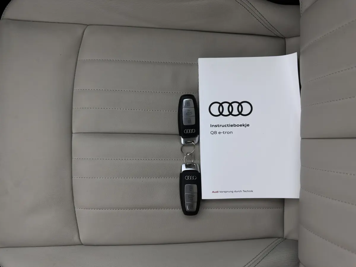 50 quattro Advanced Edition 95 kWh [3-Fase-22kW] {SoH-99%} (INCL-BTW)  Aut. *LEATHER | FULL-LED | MEMORY-PACK | ADAPTIVE-CRUISE | CAMERA | PRIVACY-GLASS | DIGI-COCKPIT | SHIFTPADDLES | DAB |
