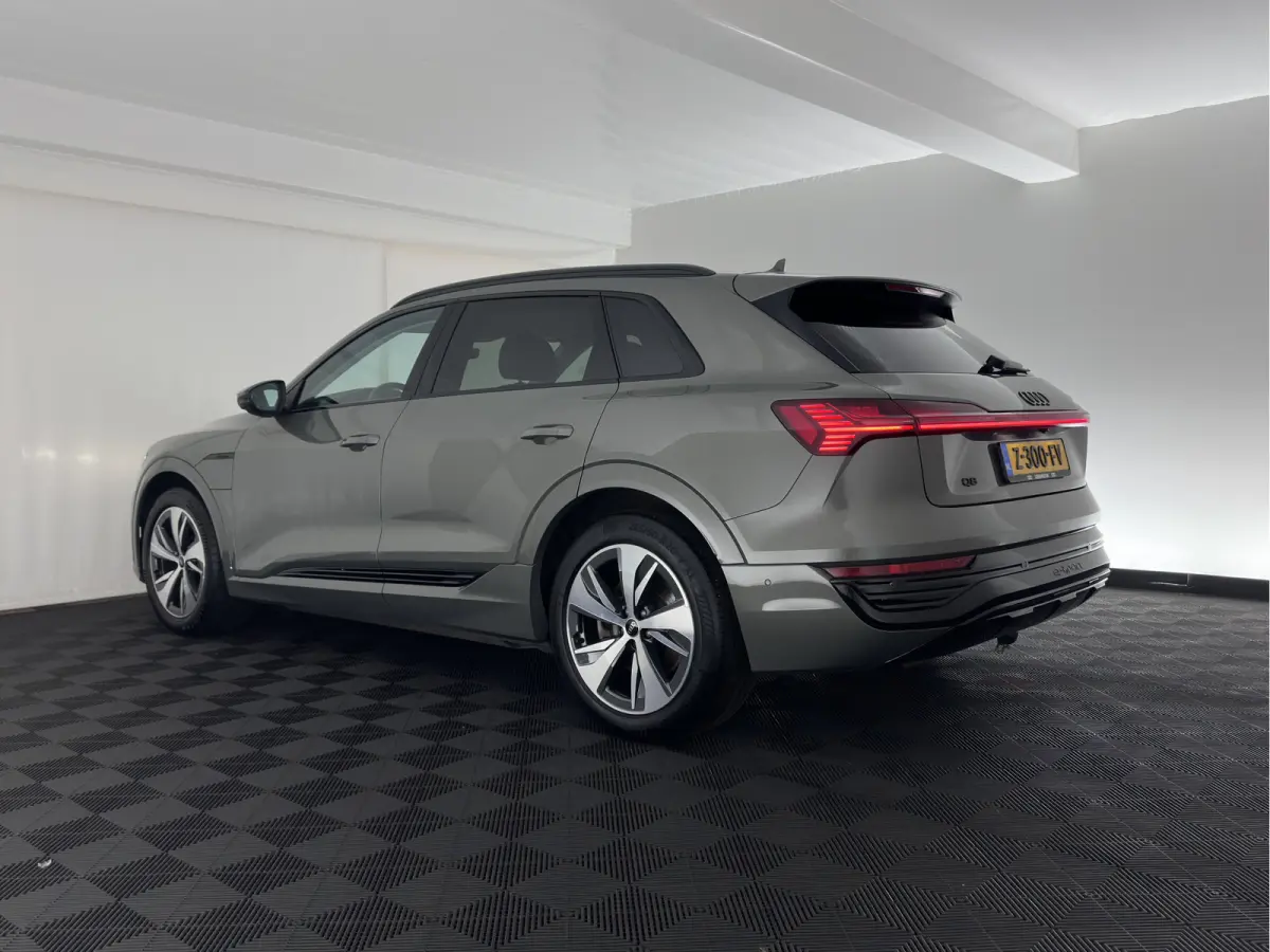 50 quattro Advanced Edition 95 kWh [3-Fase-22kW] {SoH-99%} (INCL-BTW)  Aut. *LEATHER | FULL-LED | MEMORY-PACK | ADAPTIVE-CRUISE | CAMERA | PRIVACY-GLASS | DIGI-COCKPIT | SHIFTPADDLES | DAB |