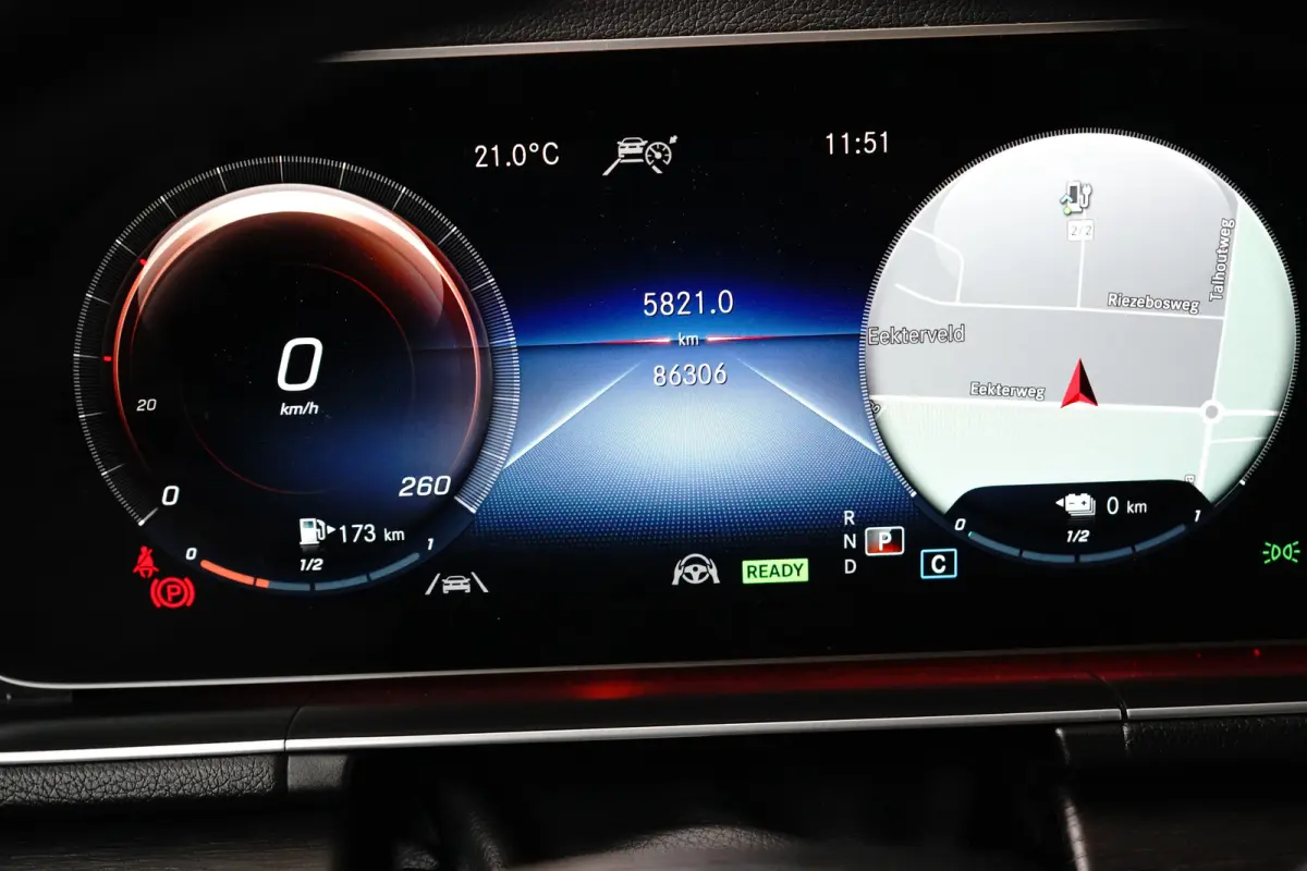 350 e 4MATIC Premium AMG-Line | Adapt. Cruise | Schuifdak | Softclose | Stoelverwarming | 360 Camera | Leder | Navi | Trekhaak | Memory | Elektr. Klep