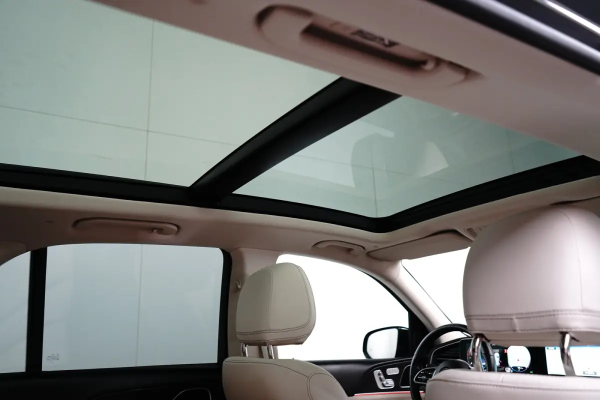 350 e 4MATIC Premium AMG-Line | Adapt. Cruise | Schuifdak | Softclose | Stoelverwarming | 360 Camera | Leder | Navi | Trekhaak | Memory | Elektr. Klep