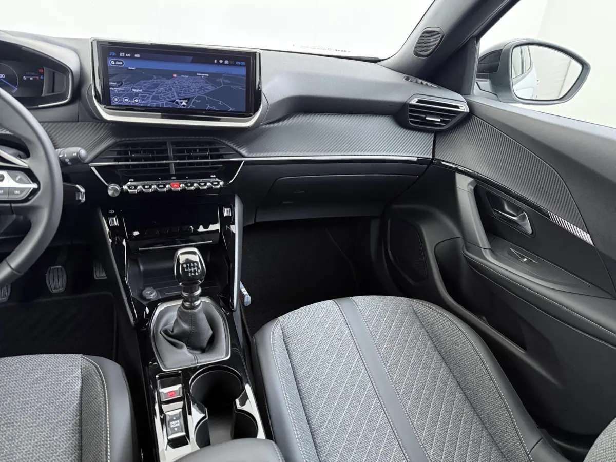 Allure 100pk | Navigatie | Camera achter | Parkeersensoren | Cruise control | Lichtmetalen velgen | LED koplampen | Apple Carplay en Android auto