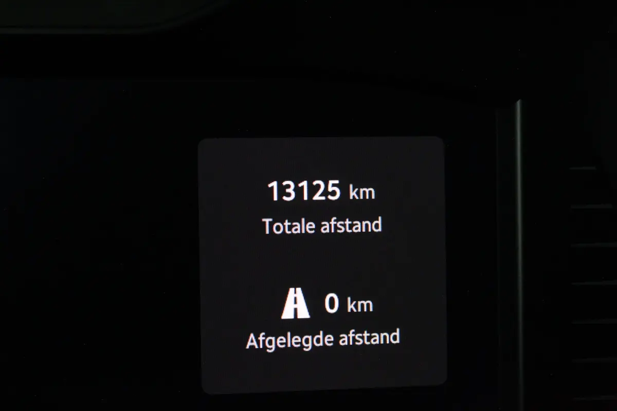 1.5 TSI Business Edition > Camera/Trekhaak/Winterpakket/ Graphite Grey