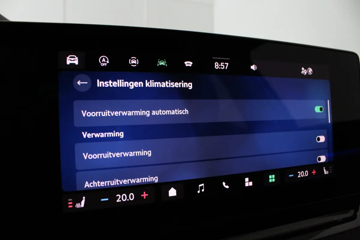 1.5 TSI Business Edition > Camera/Trekhaak/Winterpakket/ Graphite Grey