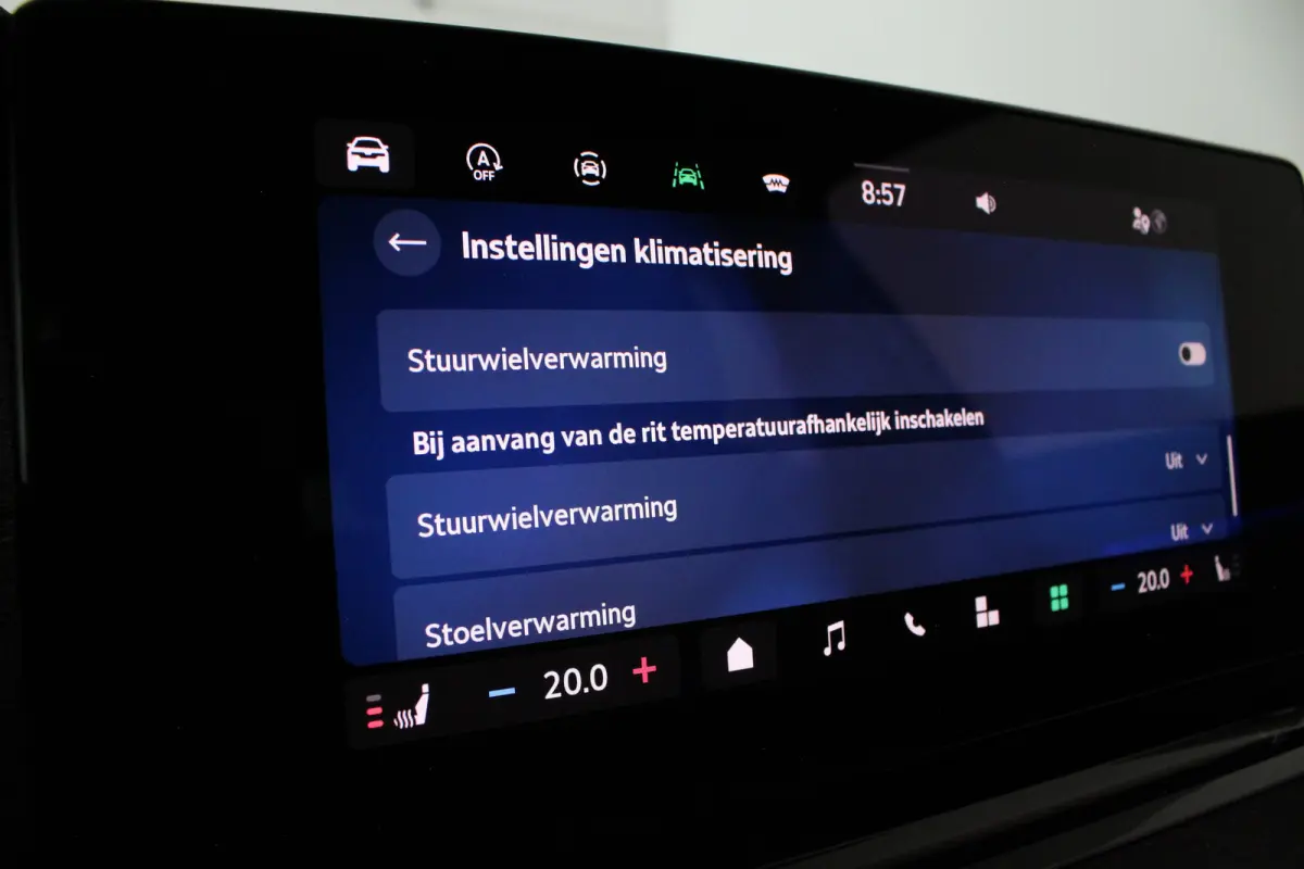 1.5 TSI Business Edition > Camera/Trekhaak/Winterpakket/ Graphite Grey