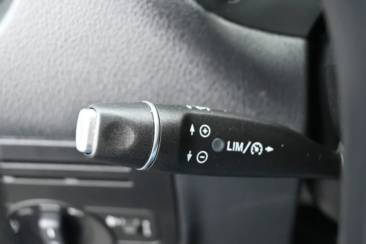 114 CDI L2 DC Camera, Apple Carplay/Android Auto