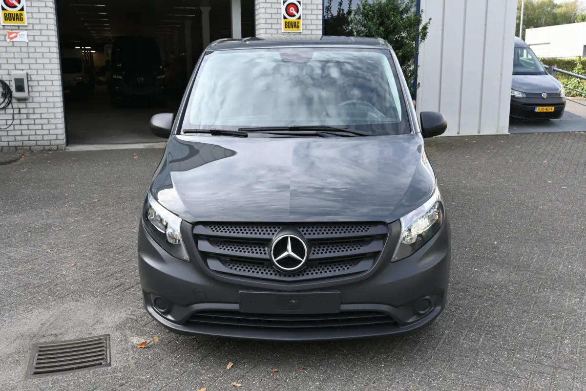 114 CDI L2 DC Camera, Apple Carplay/Android Auto
