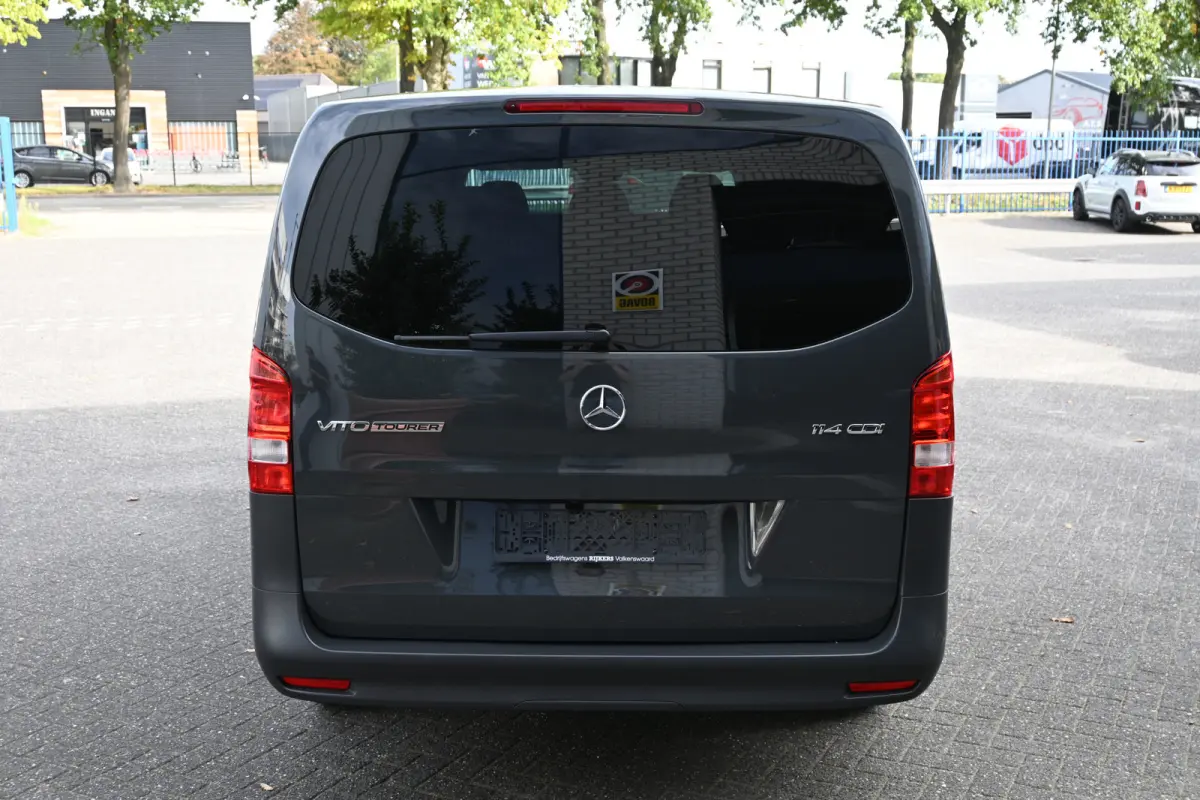 114 CDI L2 DC Camera, Apple Carplay/Android Auto