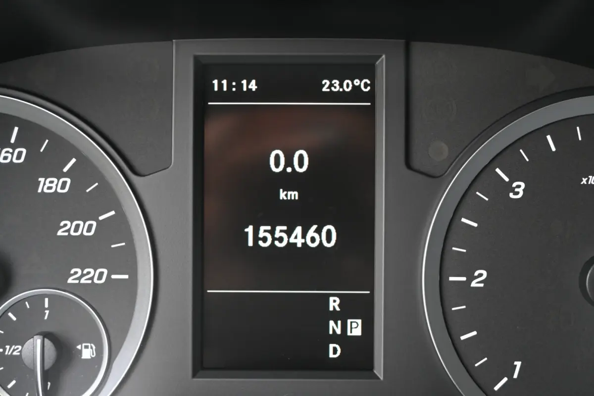 114 CDI L2 DC Camera, Apple Carplay/Android Auto