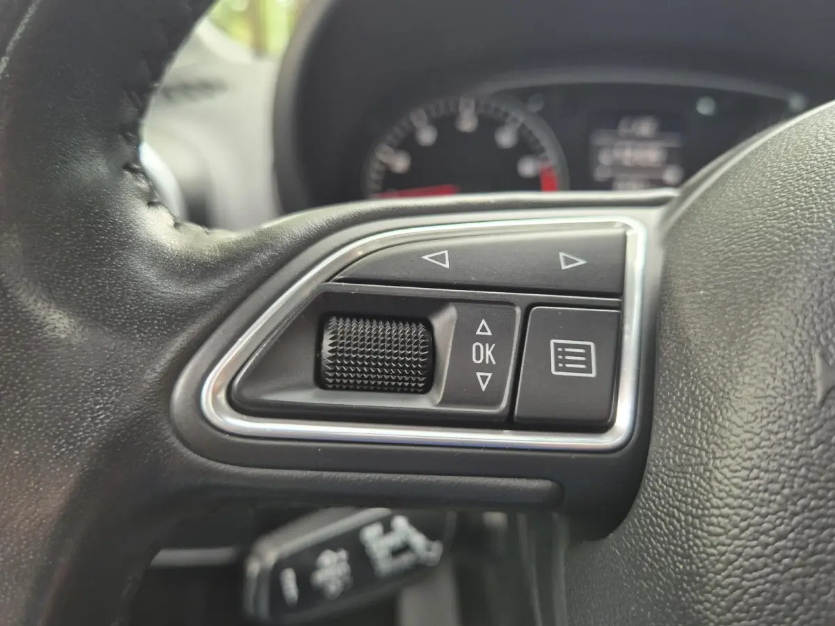 1.0 TFSI Sport Pro Line S | Panoramadak | Xenon | Navigatie | Cruise Control | Climate Control | Licht metalen velgen