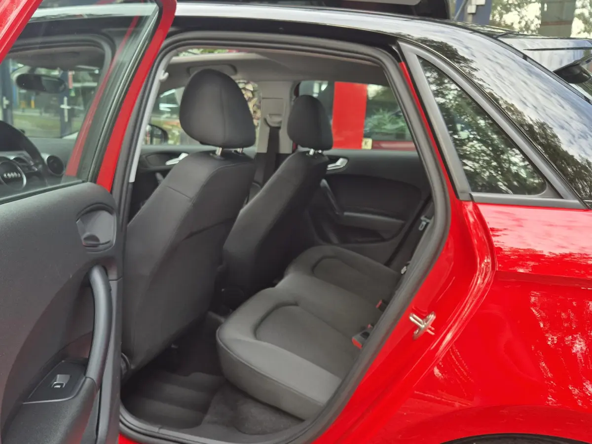 1.0 TFSI Sport Pro Line S | Panoramadak | Xenon | Navigatie | Cruise Control | Climate Control | Licht metalen velgen