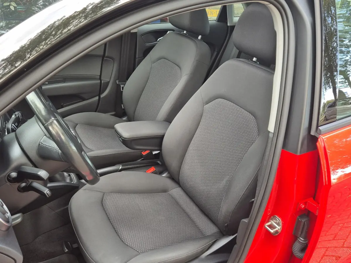 1.0 TFSI Sport Pro Line S | Panoramadak | Xenon | Navigatie | Cruise Control | Climate Control | Licht metalen velgen