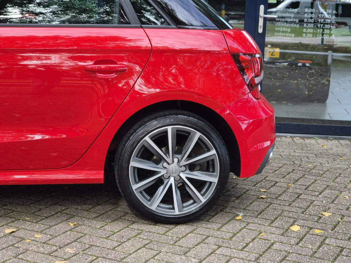 1.0 TFSI Sport Pro Line S | Panoramadak | Xenon | Navigatie | Cruise Control | Climate Control | Licht metalen velgen