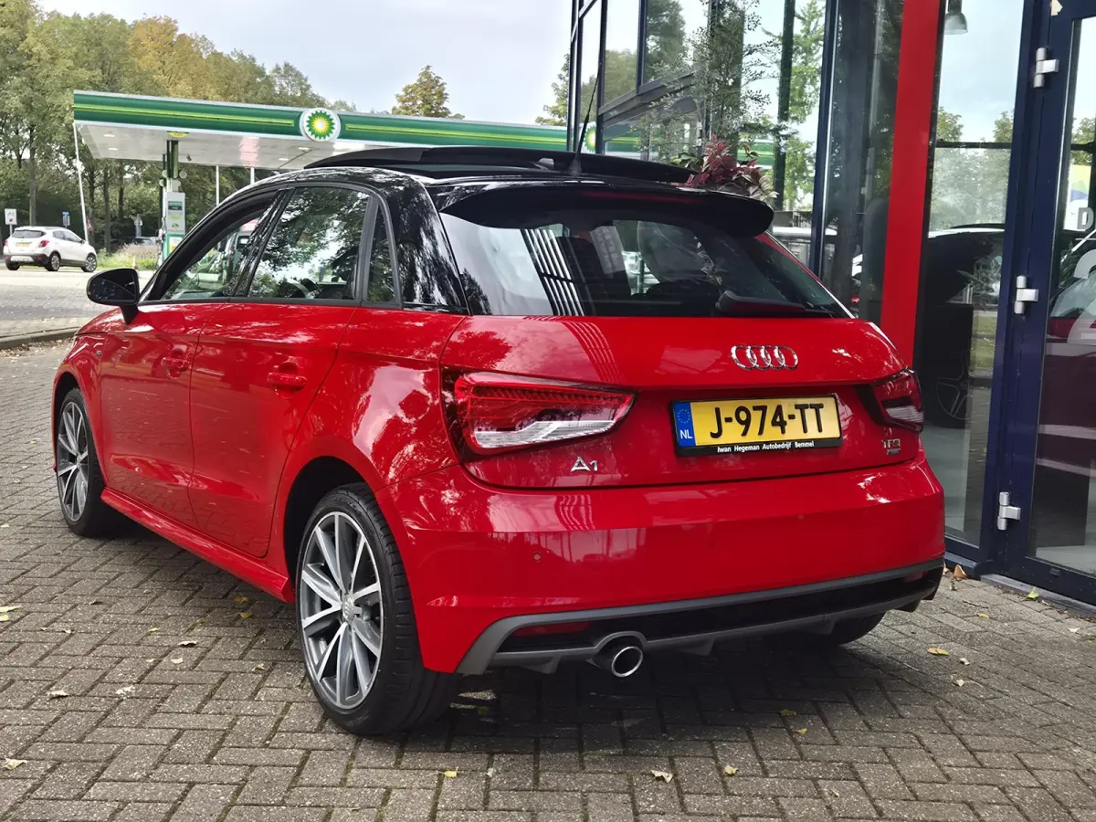 1.0 TFSI Sport Pro Line S | Panoramadak | Xenon | Navigatie | Cruise Control | Climate Control | Licht metalen velgen