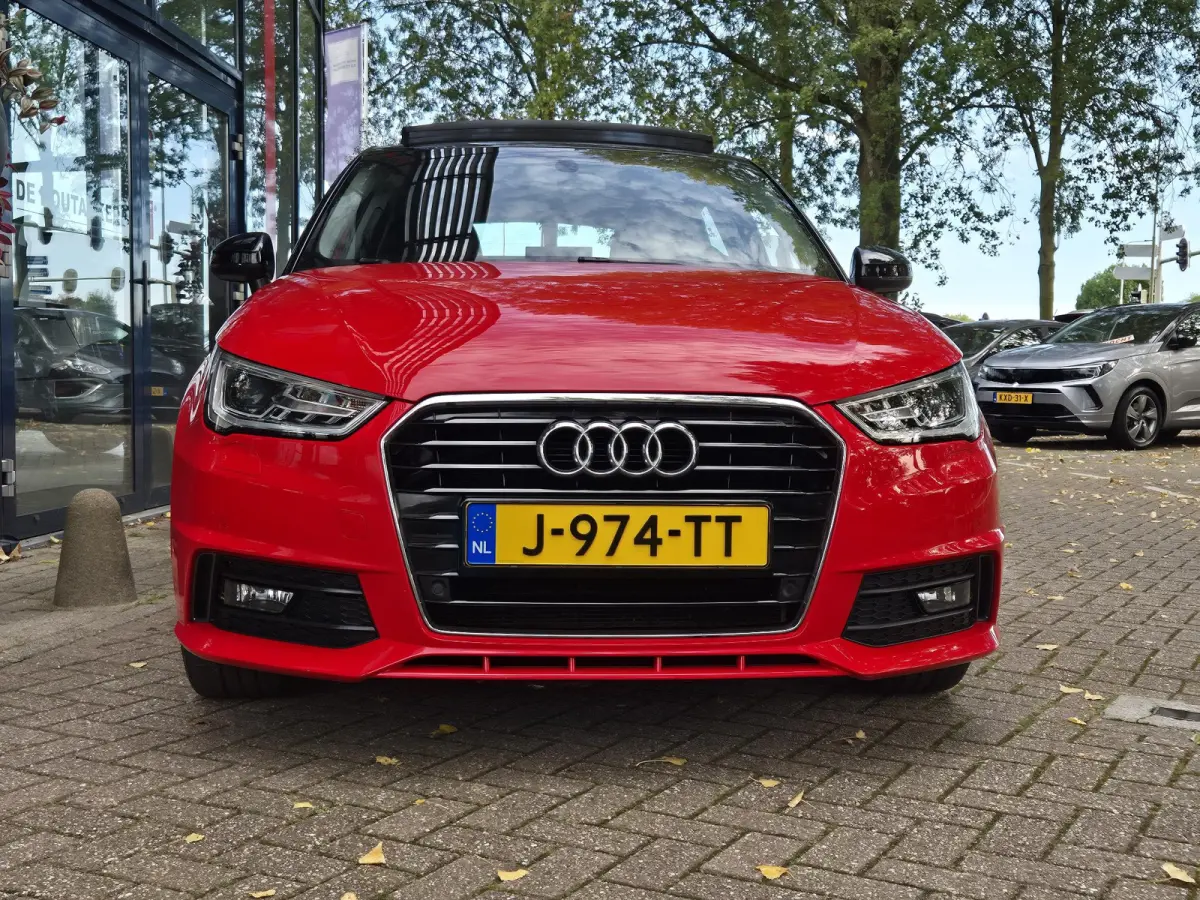 1.0 TFSI Sport Pro Line S | Panoramadak | Xenon | Navigatie | Cruise Control | Climate Control | Licht metalen velgen