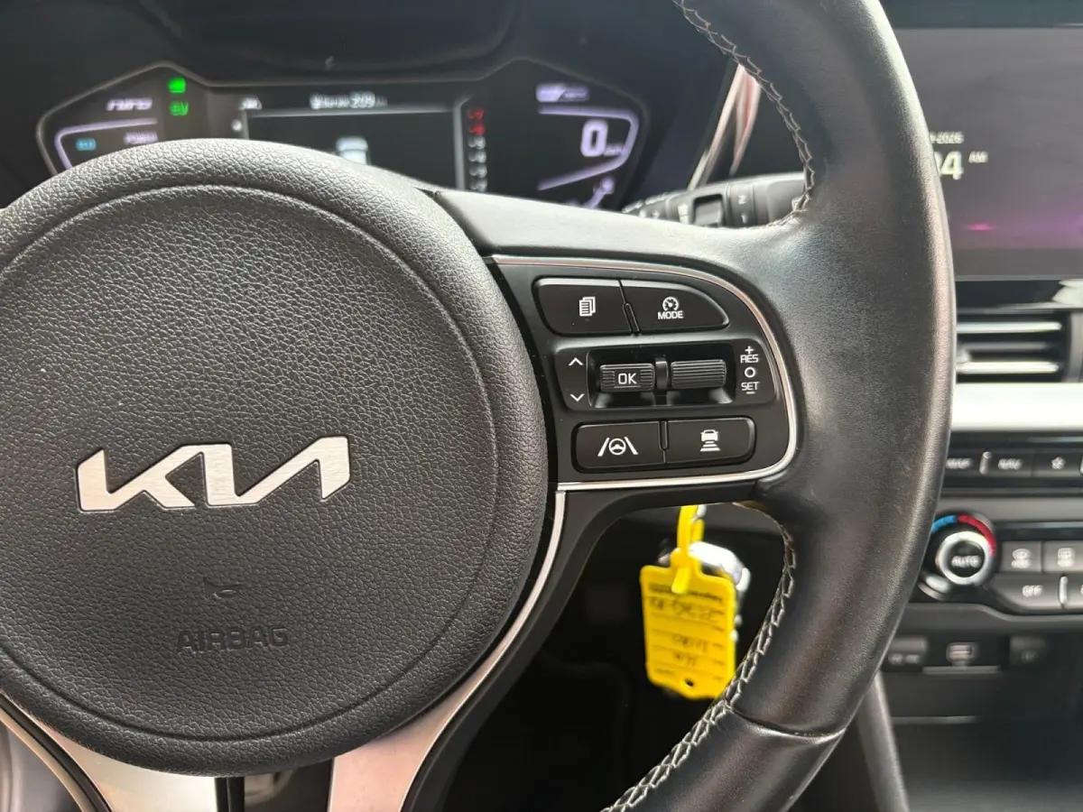 1.6 GDi Hybrid DynamicLine | Navigatie | Apple Carplay / Android Auto | Climate Control | Achterruitrij Camera | Lichtmetalen Velgen |