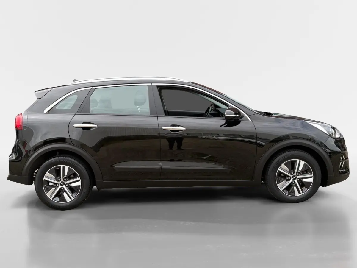 1.6 GDi Hybrid DynamicLine | Navigatie | Apple Carplay / Android Auto | Climate Control | Achterruitrij Camera | Lichtmetalen Velgen |