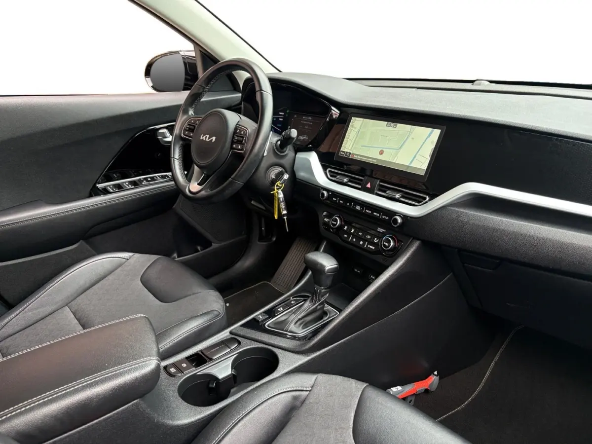 1.6 GDi Hybrid DynamicLine | Navigatie | Apple Carplay / Android Auto | Climate Control | Achterruitrij Camera | Lichtmetalen Velgen |