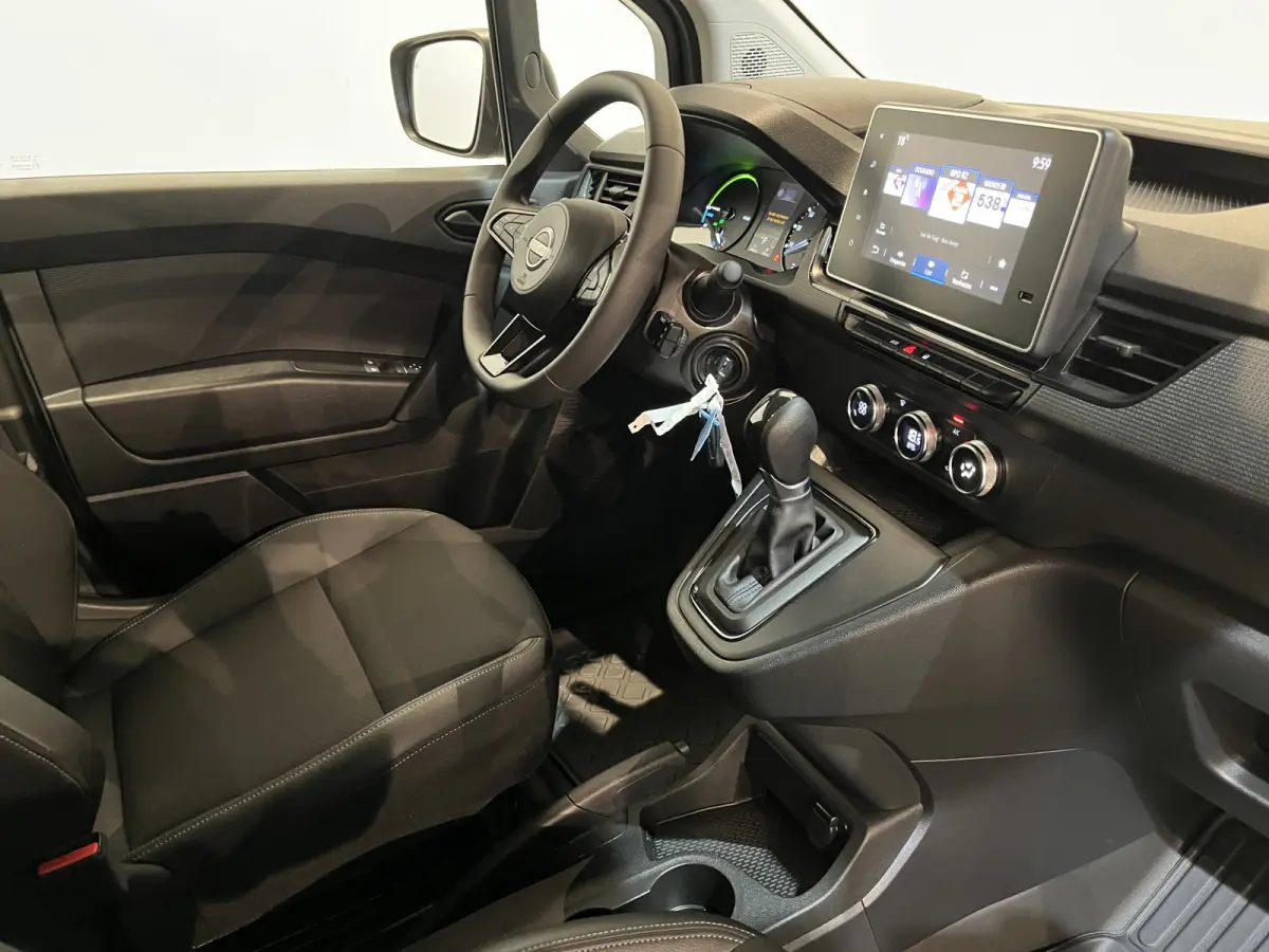 E (Nissan E-Townstar) N-Connecta L1 44 kWh / 100% elektrisch !! / SOH 99% / Airco / Cruise Control / CarPlay / Camera / 3.100 KM !!