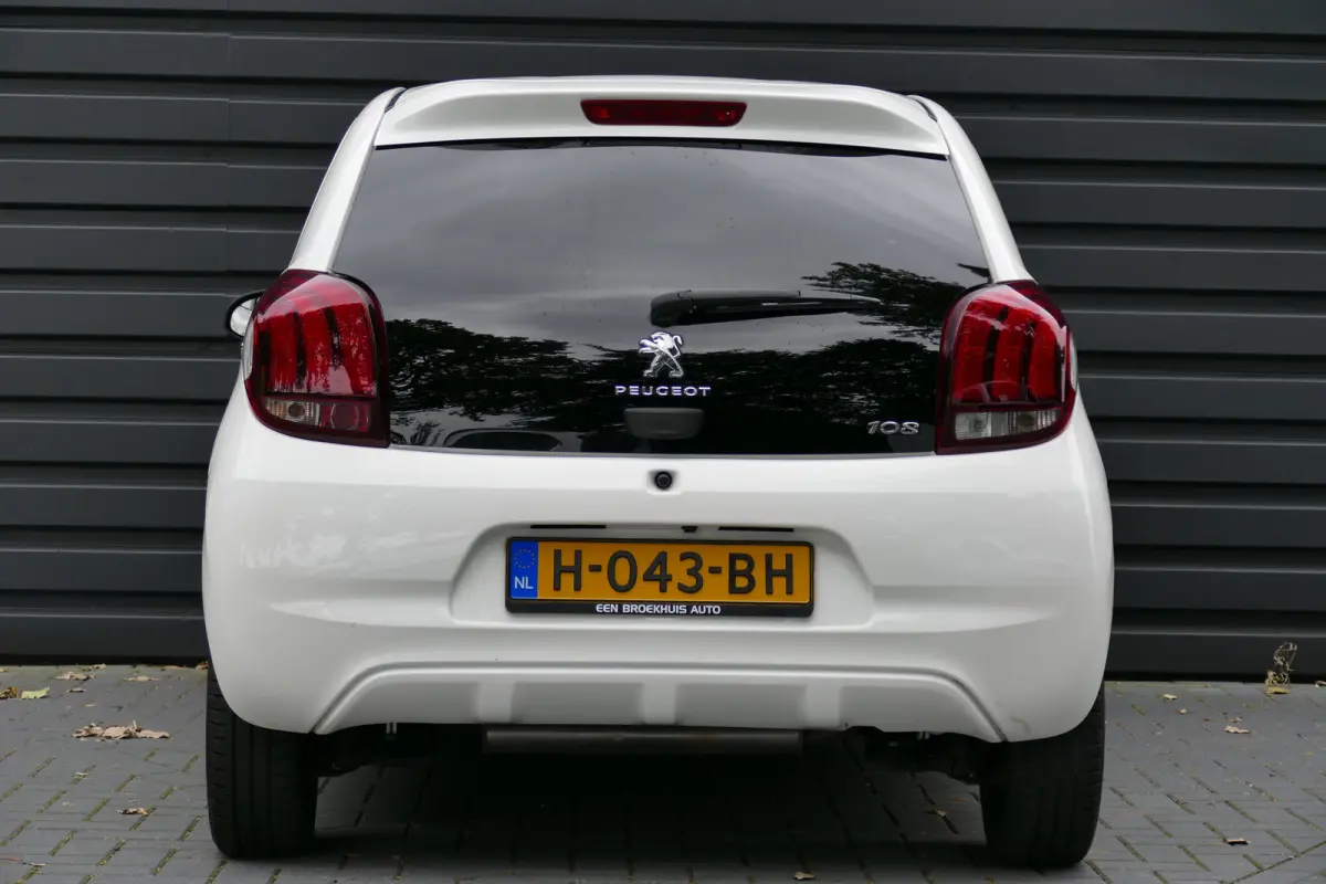 1.0 E-VTI 72PK 5-DRS ALLURE / NAVI / CLIMA / LED / 15" LMV / CAMERA / BLUETOOTH / PACK STYLE !!