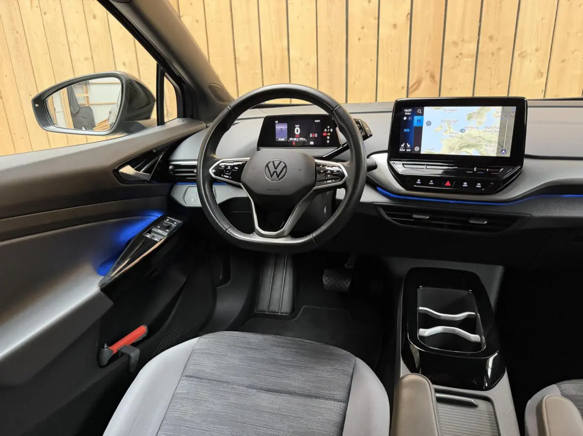 Pro 77 kWh SoH 94,68% | Warmtepomp | Apple CarPlay/Android Auto | Adaptieve cruise control | Climate control | LED koplampen | Navigatiesysteem | Voorstoelen en stuurwiel verwarmd | Parkeers