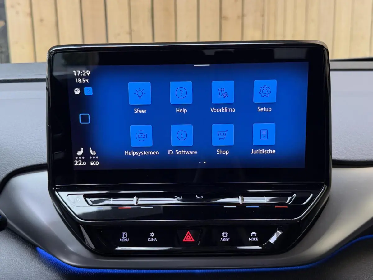 Pro 77 kWh SoH 94,68% | Warmtepomp | Apple CarPlay/Android Auto | Adaptieve cruise control | Climate control | LED koplampen | Navigatiesysteem | Voorstoelen en stuurwiel verwarmd | Parkeers