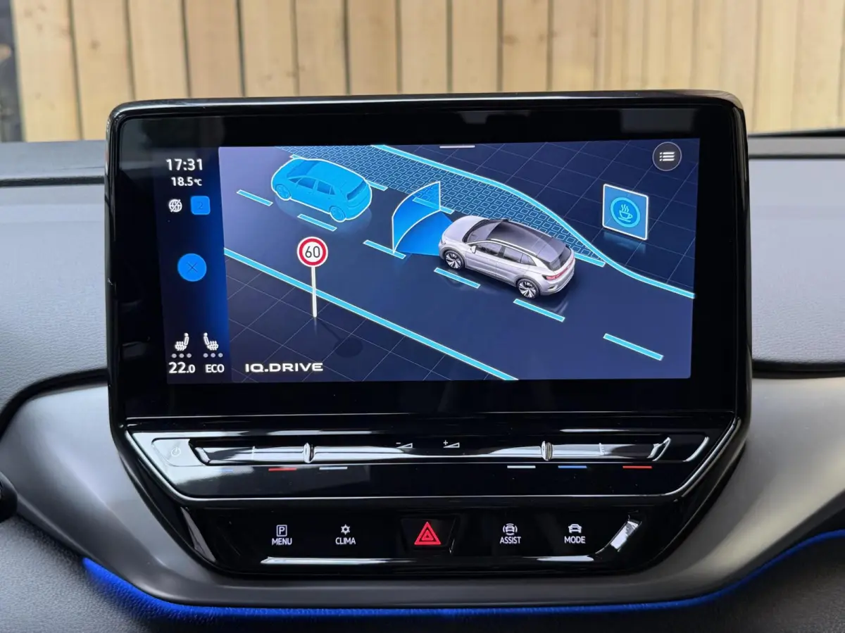 Pro 77 kWh SoH 94,68% | Warmtepomp | Apple CarPlay/Android Auto | Adaptieve cruise control | Climate control | LED koplampen | Navigatiesysteem | Voorstoelen en stuurwiel verwarmd | Parkeers