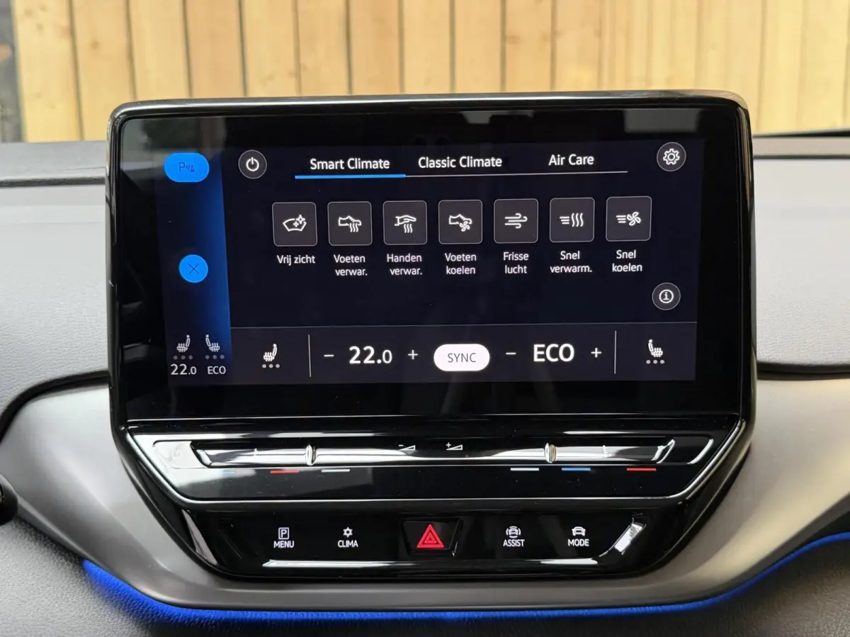 Pro 77 kWh SoH 94,68% | Warmtepomp | Apple CarPlay/Android Auto | Adaptieve cruise control | Climate control | LED koplampen | Navigatiesysteem | Voorstoelen en stuurwiel verwarmd | Parkeers