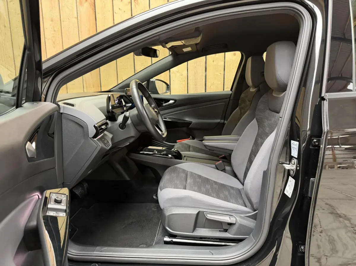 Pro 77 kWh SoH 94,68% | Warmtepomp | Apple CarPlay/Android Auto | Adaptieve cruise control | Climate control | LED koplampen | Navigatiesysteem | Voorstoelen en stuurwiel verwarmd | Parkeers