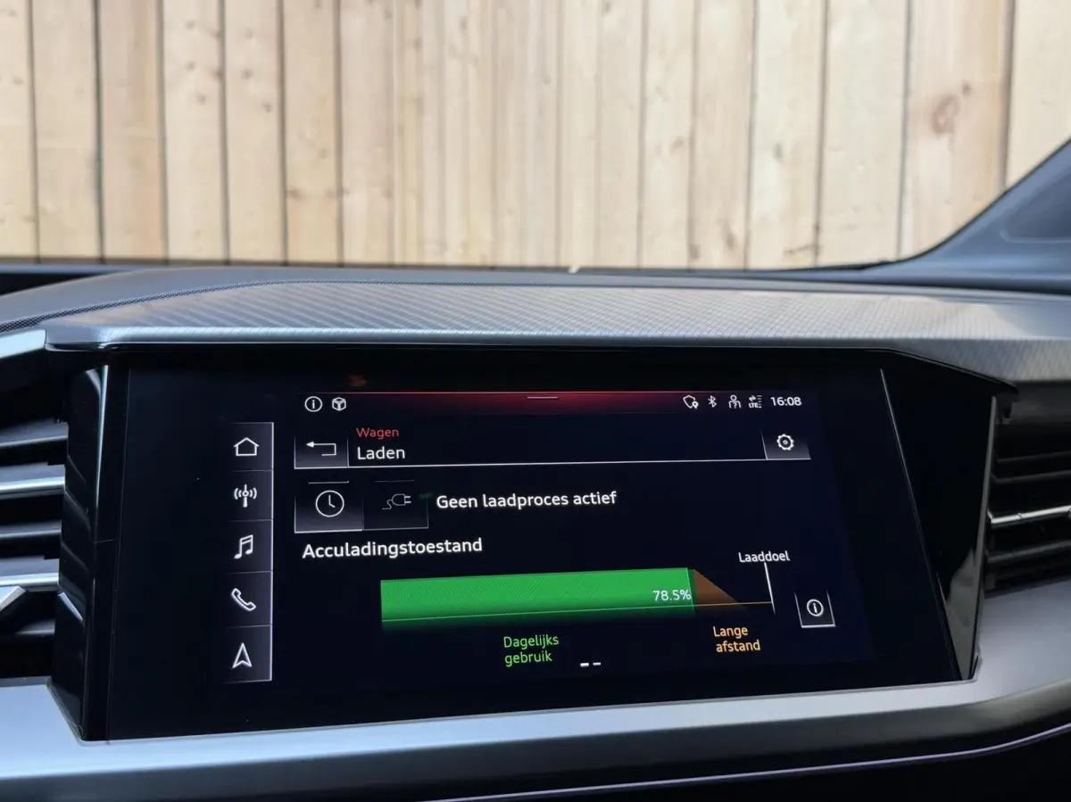 40 Launch edition Advanced Plus 77 kWh SoH 95,39% | Achteruitrijcamera | Adaptieve cruise control | Apple CarPlay/Android Auto | Matrix LED | Navigatiesysteem | Voorstoelen verwarmd | Warmte