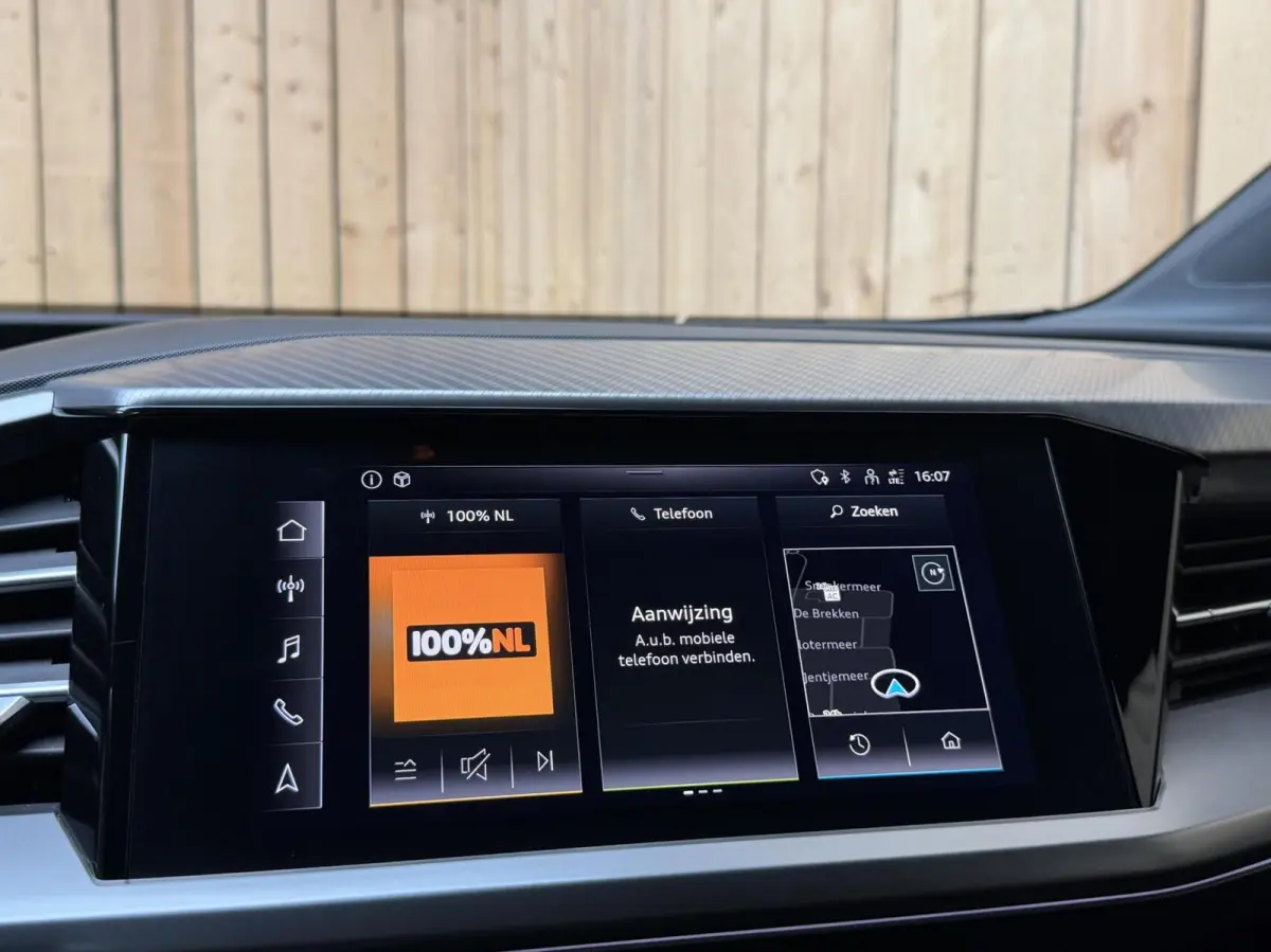 40 Launch edition Advanced Plus 77 kWh SoH 95,39% | Achteruitrijcamera | Adaptieve cruise control | Apple CarPlay/Android Auto | Matrix LED | Navigatiesysteem | Voorstoelen verwarmd | Warmte