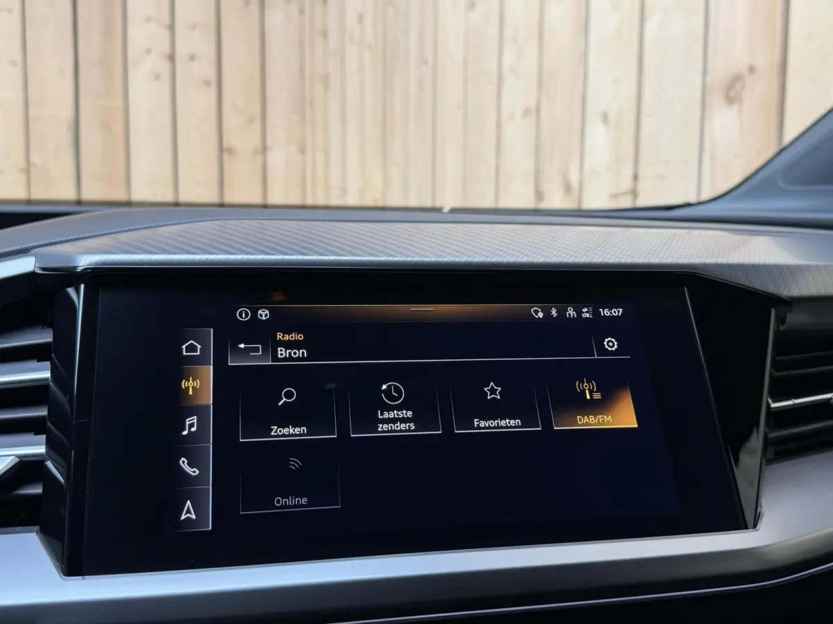40 Launch edition Advanced Plus 77 kWh SoH 95,39% | Achteruitrijcamera | Adaptieve cruise control | Apple CarPlay/Android Auto | Matrix LED | Navigatiesysteem | Voorstoelen verwarmd | Warmte
