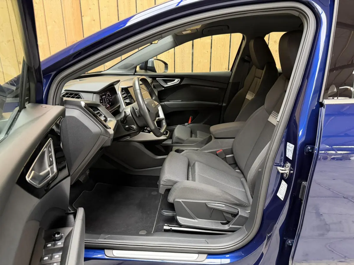 40 Launch edition Advanced Plus 77 kWh SoH 95,39% | Achteruitrijcamera | Adaptieve cruise control | Apple CarPlay/Android Auto | Matrix LED | Navigatiesysteem | Voorstoelen verwarmd | Warmte