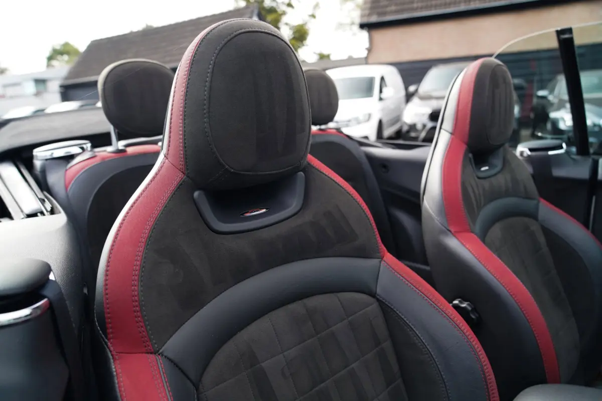 2.0 John Works Chili | Cabriolet | Luxe Leder / Alcantara | Harman/Kardon | Camera | 231PK | HuD