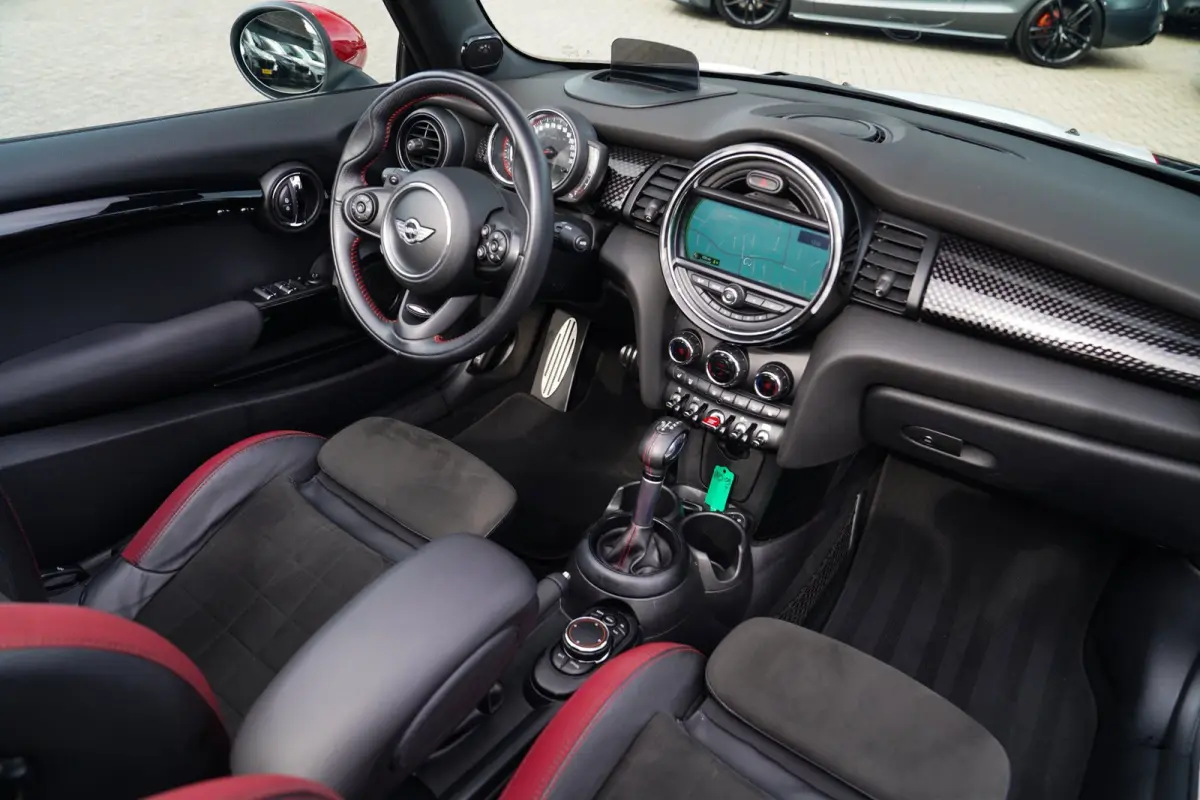 2.0 John Works Chili | Cabriolet | Luxe Leder / Alcantara | Harman/Kardon | Camera | 231PK | HuD