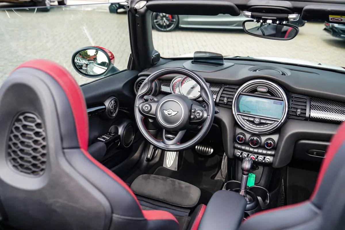 2.0 John Works Chili | Cabriolet | Luxe Leder / Alcantara | Harman/Kardon | Camera | 231PK | HuD