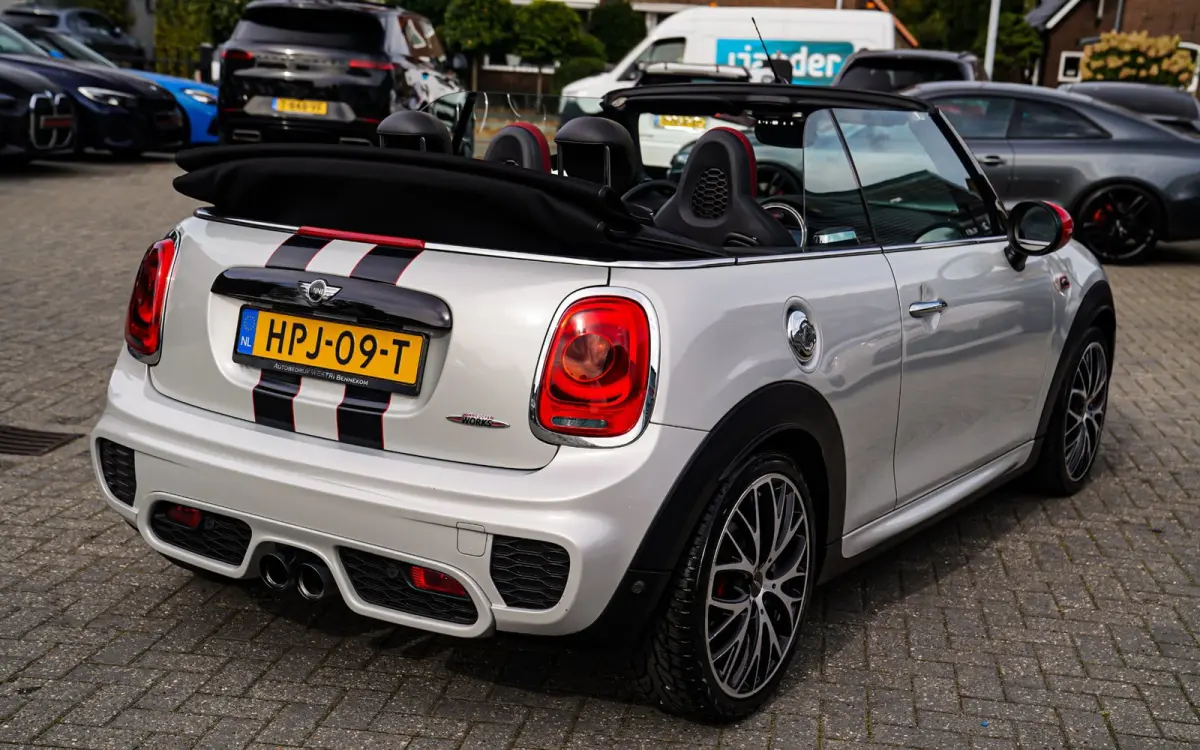 2.0 John Works Chili | Cabriolet | Luxe Leder / Alcantara | Harman/Kardon | Camera | 231PK | HuD
